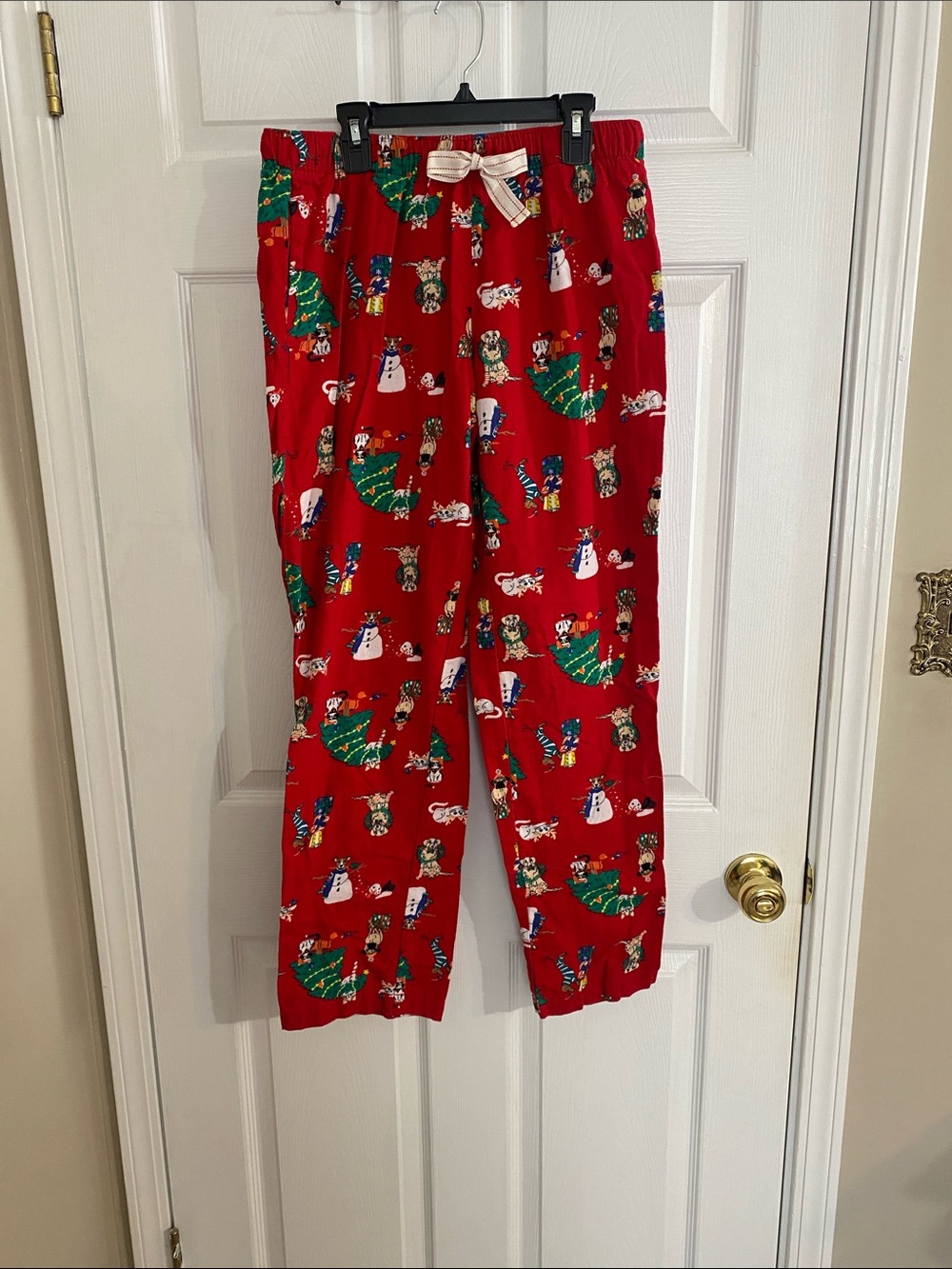 Old Navy Red Holiday Pajama Pants with Festive Print